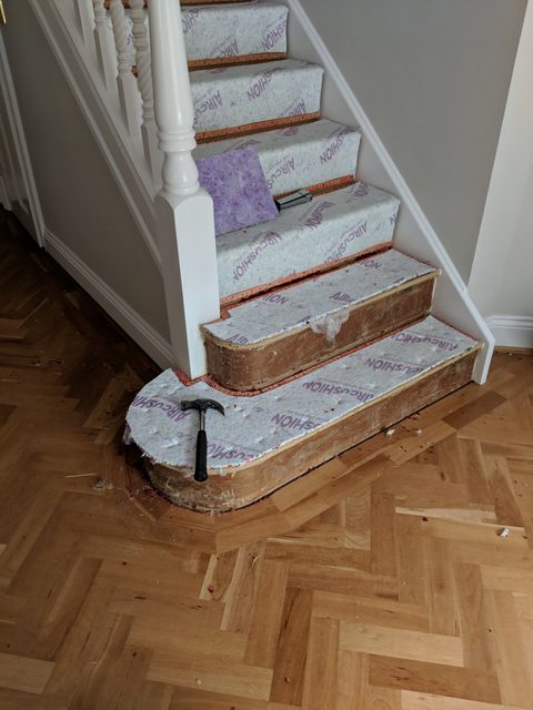 Stairs prepared with gripper and underlay